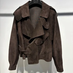 veste en cuir marron rugueux