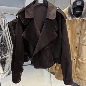 veste en cuir marron suédois